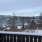 شاليه Authentic Norwegian For 8 With Fireplaces & Modern Comfort Near Slopes *