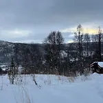 Authentic Norwegian For 8 With Fireplaces & Modern Comfort Near Slopes * يالو