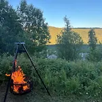 Authentic Norwegian For 8 With Fireplaces & Modern Comfort Near Slopes شاليه *