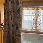Domek alpejski Authentic Norwegian For 8 With Fireplaces & Modern Comfort Near Slopes *