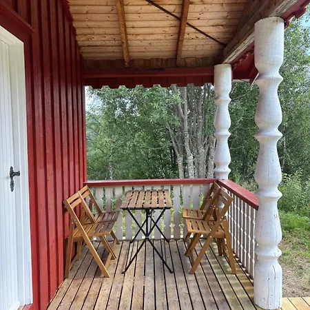 Chaleter Authentic Norwegian For 8 With Fireplaces & Modern Comfort Near Slopes