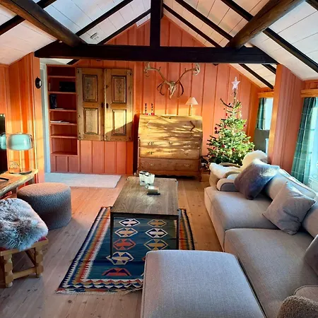 Σαλέ Authentic Norwegian For 8 With Fireplaces & Modern Comfort Near Slopes *
