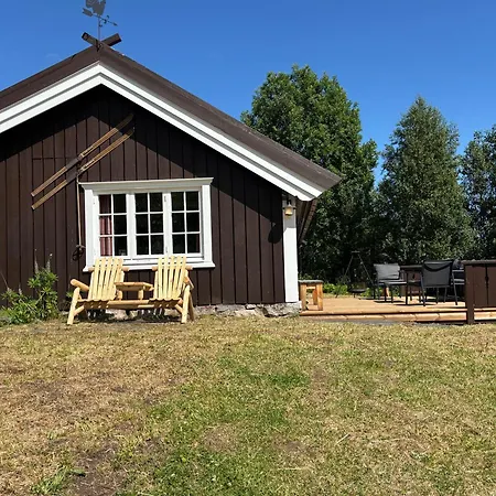 Authentic Norwegian For 8 With Fireplaces & Modern Comfort Near Slopes Σαλέ Geilo