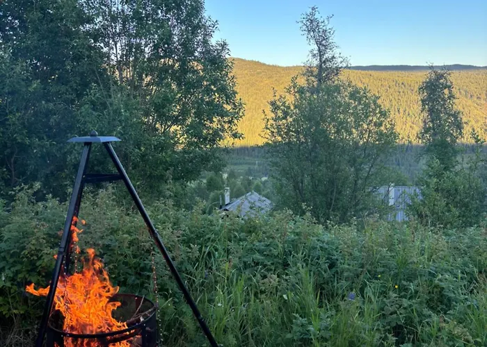 Authentic Norwegian For 8 With Fireplaces & Modern Comfort Near Slopes בקתה *