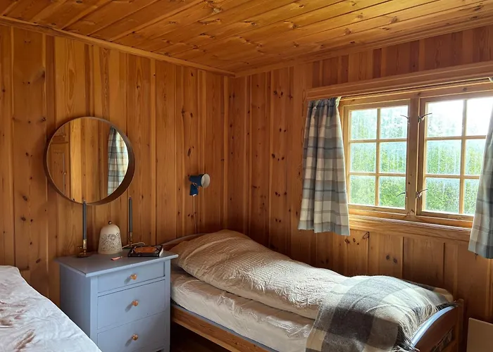 Authentic Norwegian For 8 With Fireplaces & Modern Comfort Near Slopes בקתה גיילו